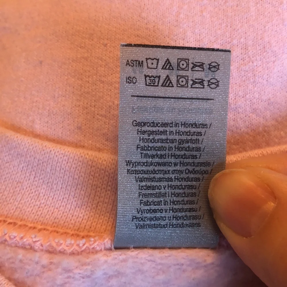 Wine pun crewneck sweatshirt, Gildan, pink, size medium - Picture 9 of 10